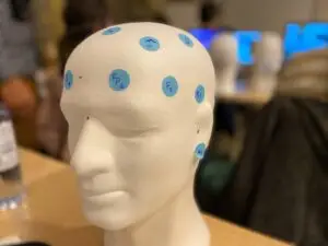 Mapa de localizaciones del sistema QEEG 19/21 en Neuroptima